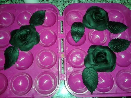 TARTA 18 AÑOS EN ROSA Y NEGRO PARA ROCIO