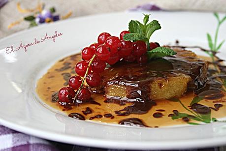 piña flambeada, Amaretto, salsa de chocolate, postres