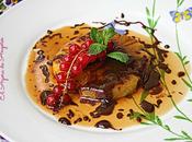 Piña flambeada Amaretto salsa chocolate