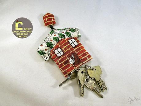 Llavero casita de patchwork