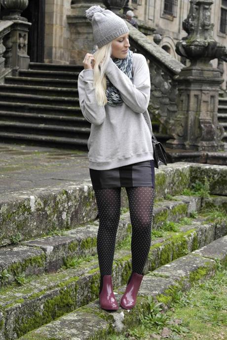 DECEMBER LOOKBOOK DECEMBER LOOKBOOK