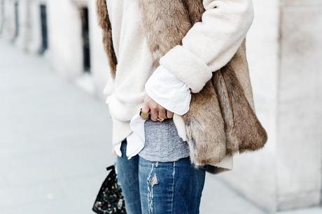 Tous_Jewelry-Faux_Fur_Vest-Ripped_Jeans-Beaded_Clutch-Outfit-Street_Style-77