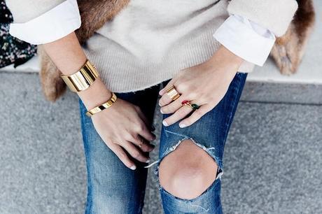 Hello 2015! Tous_Jewelry-Faux_Fur_Vest-Ripped_Jeans-Beaded_Clutch-Outfit-Street_Style-91