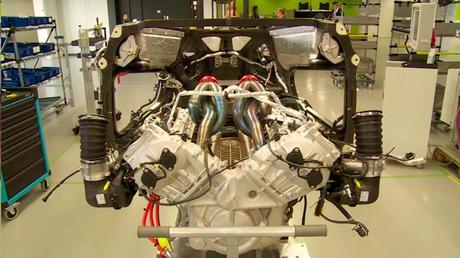 Porsche 918 spyder engine V8