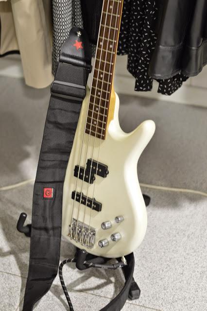 MÚSICA, MODA Y BALANCE EL VESTIDOR ARZUA