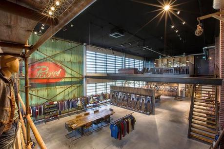 Petrol Industries, oficinas y showroom en Tilburg, por VDS Concept & Design