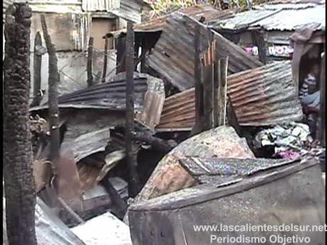 Un borracho quema tres casas en San Juan de la Maguana.