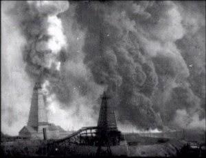 Cinecritica: Puits de Petrole a Bakou. Vue de Pres