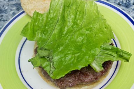 hamburguesa serrana y ensalada de higos