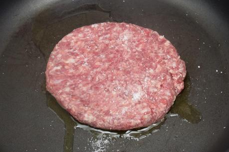 hamburguesa serrana y ensalada de higos