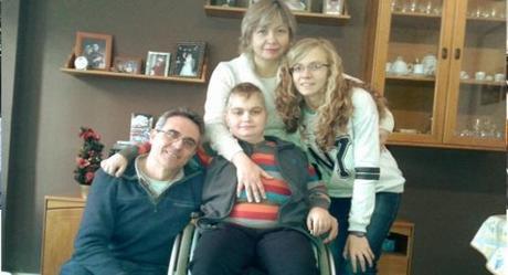 Sanidad deniega un tratamiento a un niño con la enfermedad de Duchenne