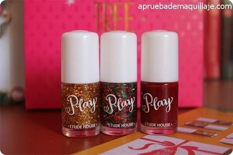 Esmaltes de uñas de la colección Pink Wish Tree de Etude House; Christmas Tree Star, Christmas Carol y Christmas Socks