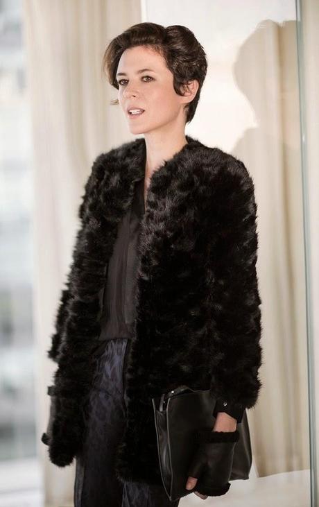 STREET STYLE INSPIRATION; BLACK FAUX FUR COAT.-