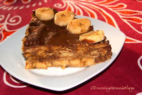 Tarta de galleta, chocolate y plátano