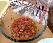TOSTADAS DE TOMATES CON PAVO