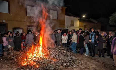 4. Hoguera de San Antón. Autor, Jose María Moreno García