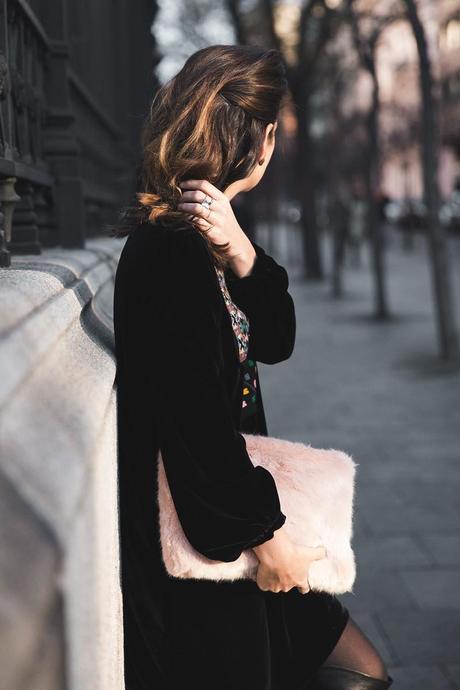 Fur_Coat-Velvet_Dress-Over_The_Knee_Boots-Boho_Dress-Outfit-Collage_VIntage-Street_Style-24