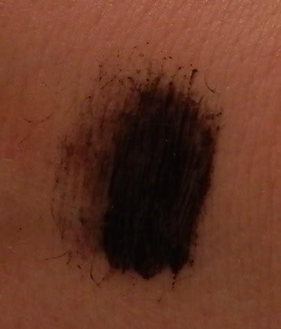 “All in One Panoramic Mascara” de ARTDECO convierte tus pestañas en el centro de todas las miradas