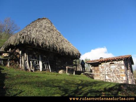 Ruta Tromeu y Braña Rebellón: Cabaña y Teito