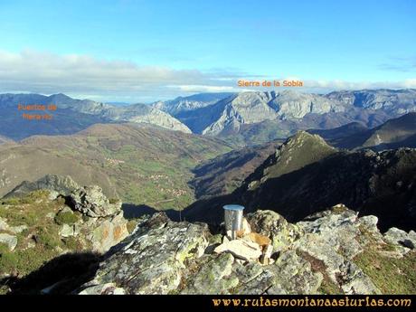 Ruta Tromeu y Braña Rebellón: Desde la Peña Tromeu, vista hacia el valle de Teverga