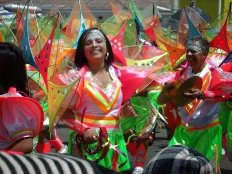 El gran Carnaval Multicolor de la Frontera, entre Colombia y Ecuador