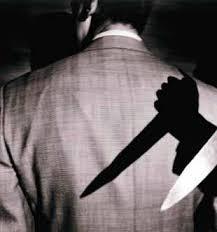 El significado de soñar con puñaladas. sueño con una puñalada