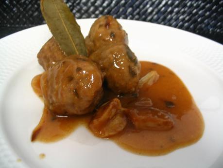 ALBÓNDIGAS ESPECIADAS A LA TURCA CON SALSA DE VINO AÑEJO