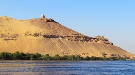 Tumbas de los nobles. Aswán, Egipto Tumbas de los nobles. Aswán, Egipto