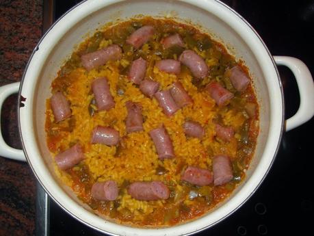 ARROZ CON SALCHICHAS