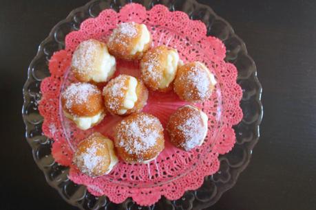 PELOTAS DE FRAILE RELLENAS DE CREMA PASTELERA