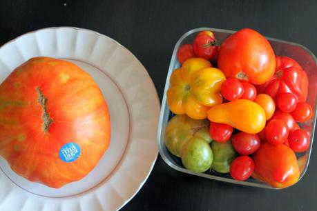 TOMATÓN RELLENO Y JORNADA DEL TOMATE HUEVO DE TORO