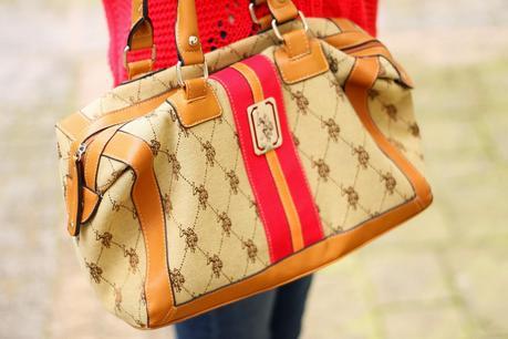 2 LOOKS 1 JUMPER 2 LOOKS 1 JUMPER