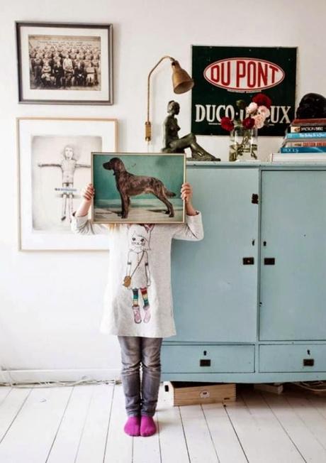 Ante poco espacio para almacenar porqué no te pasas por la obra social más cercana a casa y nos atrevemos a utilizar una alacena como ropero