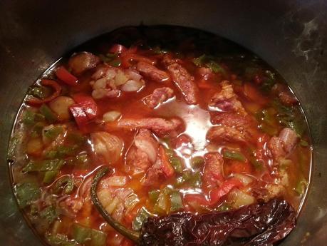 PAPAS CON COSTILLAS ADOBADAS