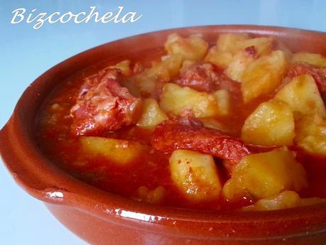 PAPAS CON COSTILLAS ADOBADAS