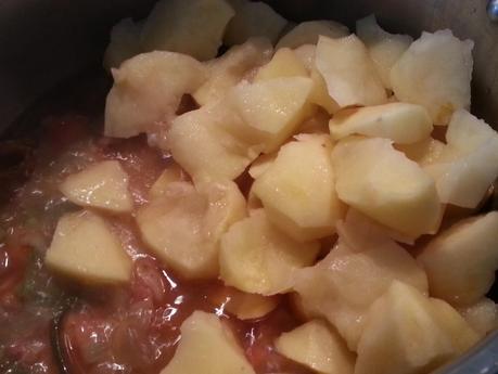 PAPAS CON COSTILLAS ADOBADAS