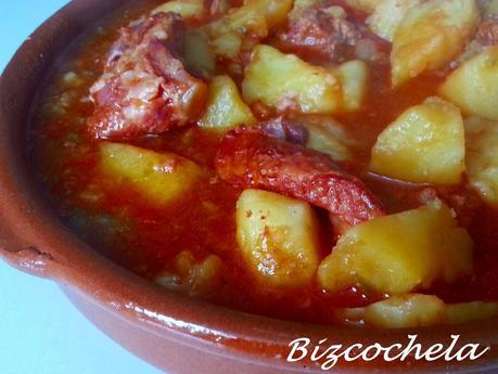 PAPAS CON COSTILLAS ADOBADAS