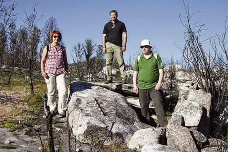 Catalogan quince grandes túmulos del Neolítico y nuevos petroglifos en Orense