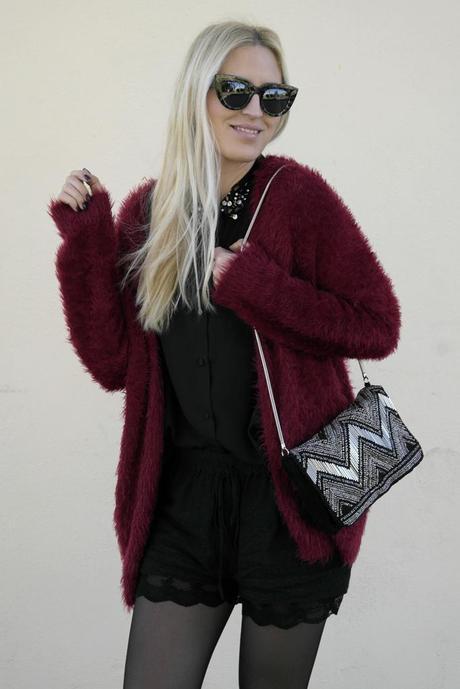 GLITTERING GLITTERING