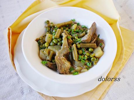 Menestra de guisantes y alcachofas