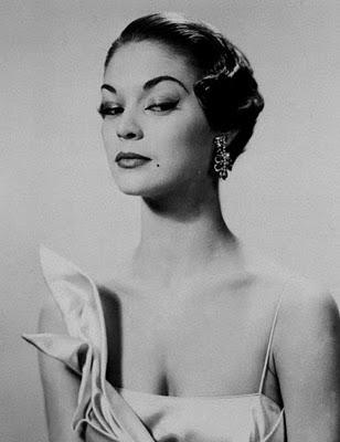 JEAN PATCHETT - A young American Goddess of Paris Couture