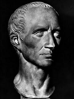 Julio César fue reportero de guerra