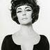 Date una vuelta por las mesas mientras escuchas a Shirley Bassey liz-taylor.jpg