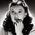 Date una vuelta por las mesas mientras escuchas a Shirley Bassey judy-garland.jpg
