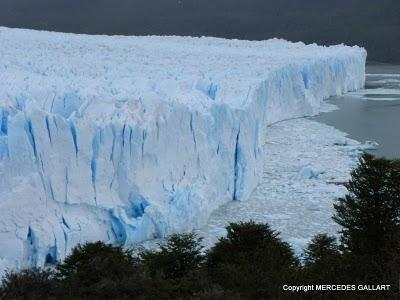 ARGENTINA: PERITO MORENO, EL GLACIAR QUE AVANZA