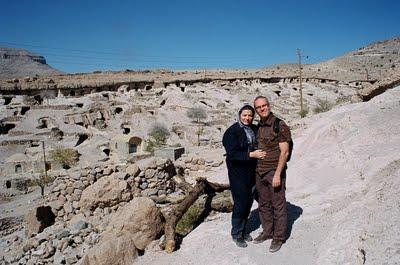 IRAN: MAYMAND Y LOS TROGLODITAS