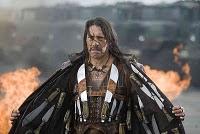 MACHETE TIENE DISTRIBUIDORA: 20TH CENTURY FOX