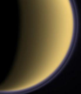 Fotografía de la espesa niebla de Titán