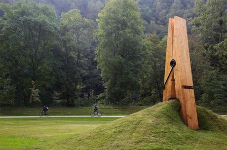 Mehmet Ali Uysal :: broche gigante