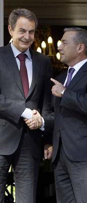 La política de la yenka